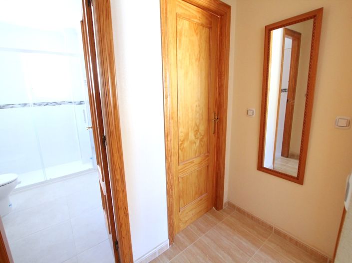 Image No.11-2 Bed Townhouse for sale