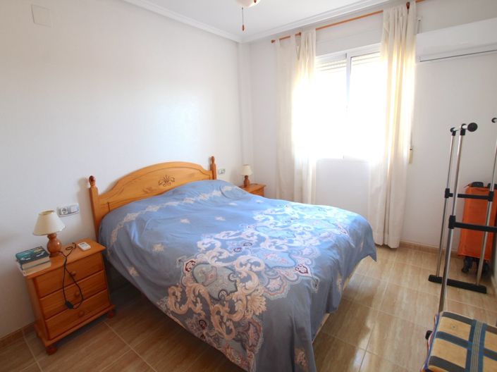 Image No.13-2 Bed Townhouse for sale