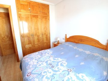 49266spacioustwobedroombungalowinlocrispinalg