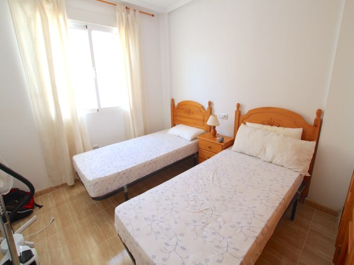 Image No.15-2 Bed Townhouse for sale