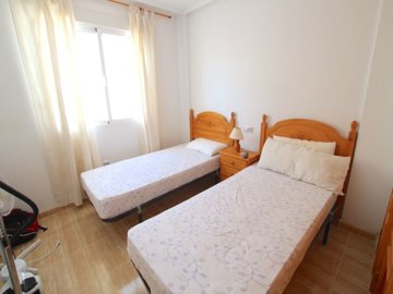 49266spacioustwobedroombungalowinlocrispinalg