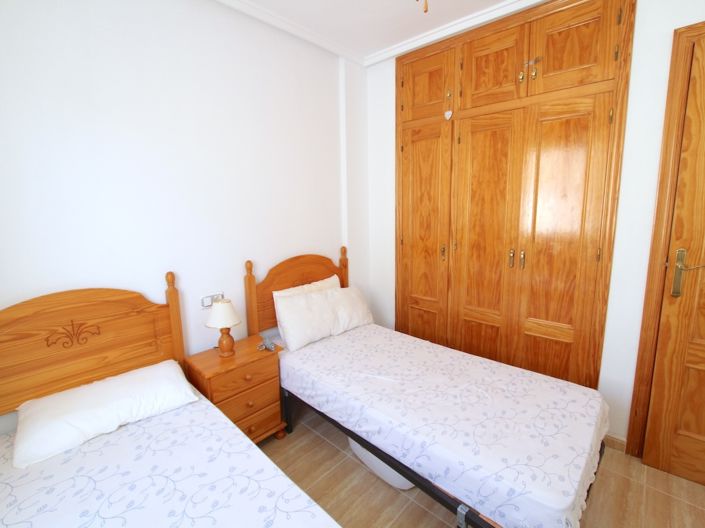 Image No.16-2 Bed Townhouse for sale