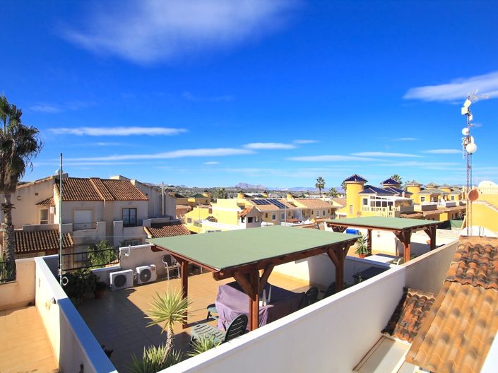 Image No.23-2 Bed Townhouse for sale