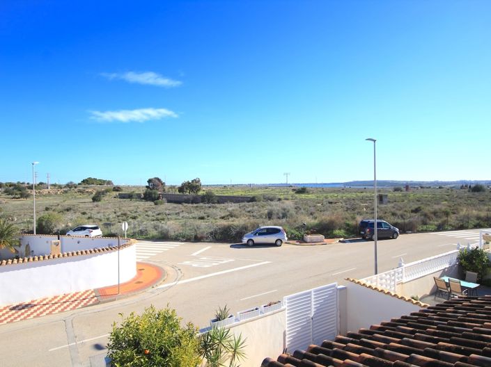 Image No.25-2 Bed Townhouse for sale