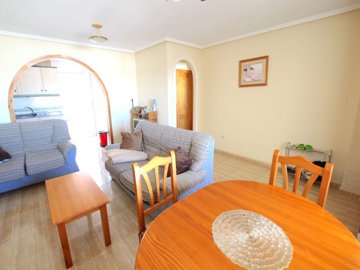 49266spacioustwobedroombungalowinlocrispinalg