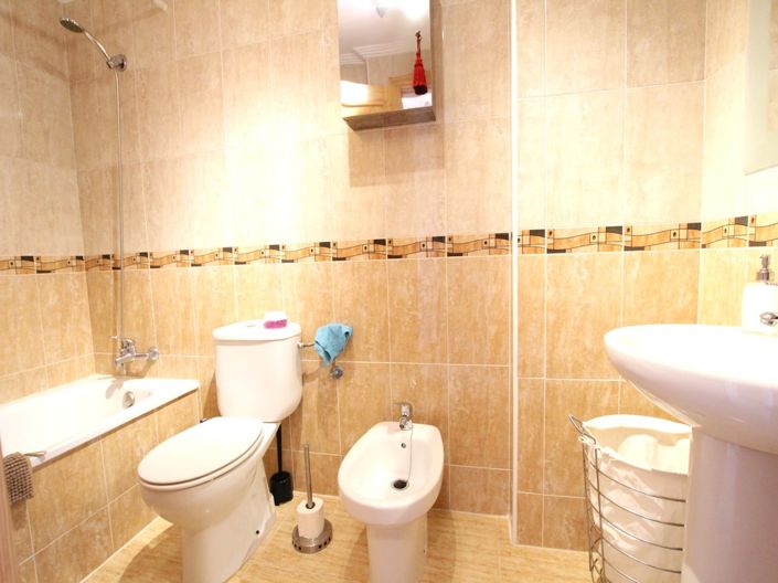 Image No.16-2 Bed Apartment for sale