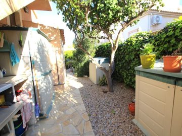 49272fabulousthreebedroomdetachedvillalargeco