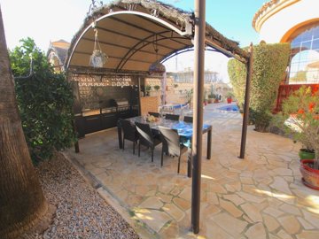 49272fabulousthreebedroomdetachedvillalargeco