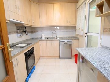 49275spaciousthreebedroomvillagetownhousewith