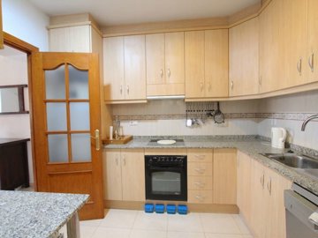 49275spaciousthreebedroomvillagetownhousewith