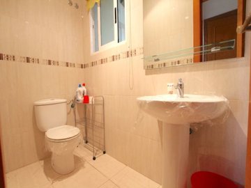 49275spaciousthreebedroomvillagetownhousewith