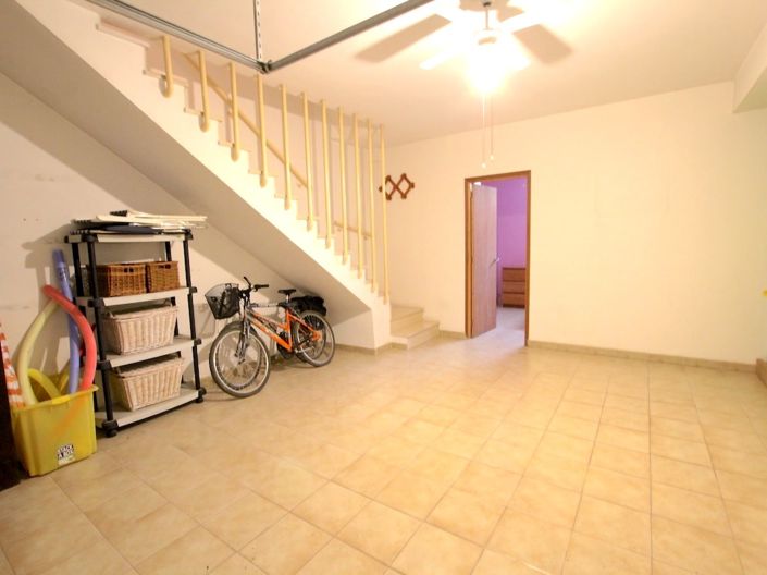 Image No.16-3 Bed Townhouse for sale