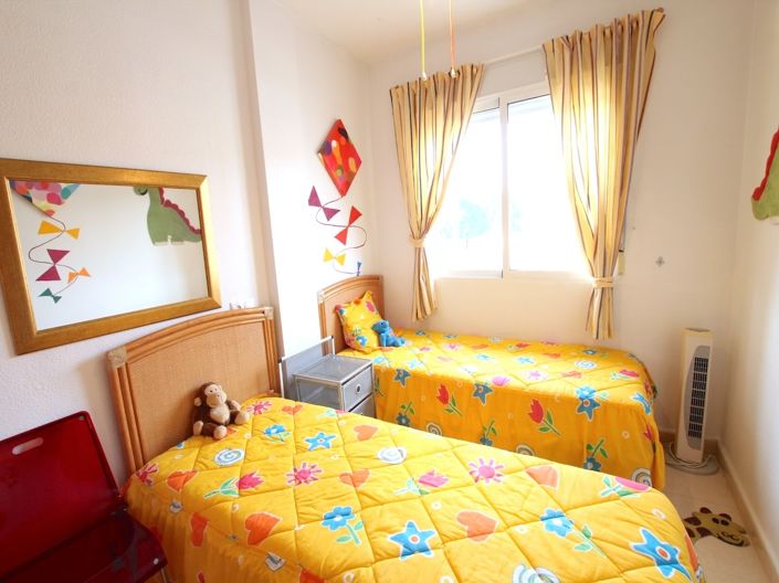 Image No.25-3 Bed Townhouse for sale