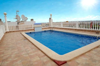 49281twobedroomapartmentvillagesetting1601261