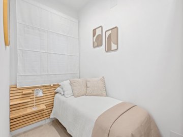 49284renovated2bedroombungalowwitharooftopsol