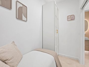 49284renovated2bedroombungalowwitharooftopsol