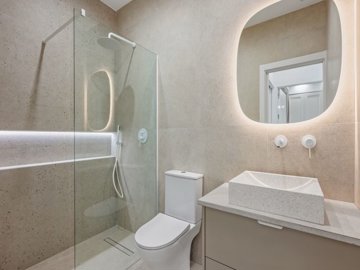 49284renovated2bedroombungalowwitharooftopsol