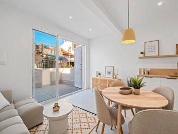 49284renovated2bedroombungalowwitharooftopsol