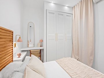 49284renovated2bedroombungalowwitharooftopsol