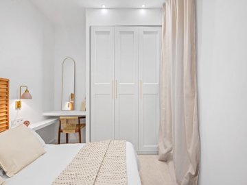 49284renovated2bedroombungalowwitharooftopsol