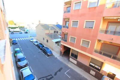 49283roomytwobedroomapartmentinlospalacios190