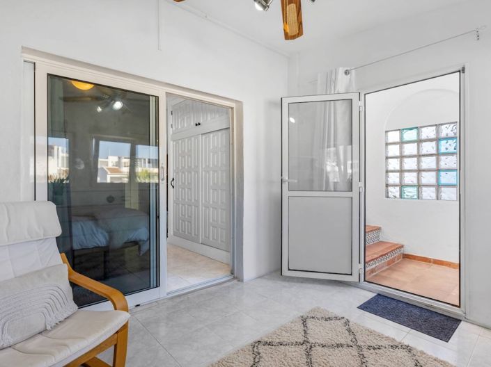 Image No.19-2 Bed Townhouse for sale