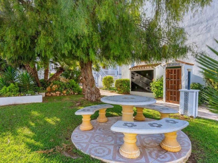 Image No.4-2 Bed Townhouse for sale