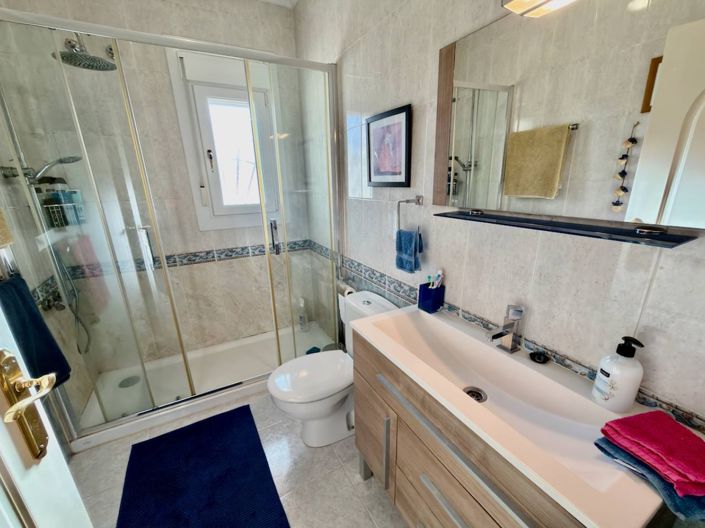 Image No.17-3 Bed Villa for sale