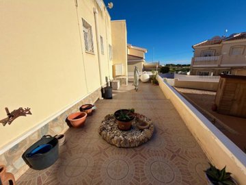 49291threebedroomsemidetachedbungalowinlafies