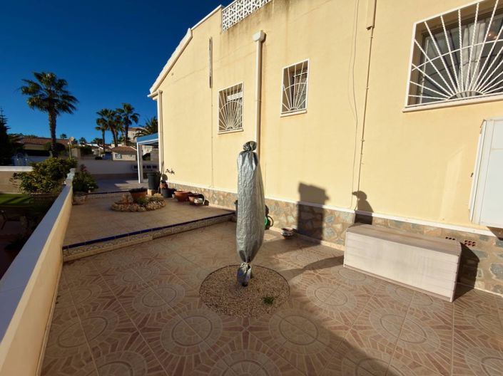 Image No.9-3 Bed Villa for sale