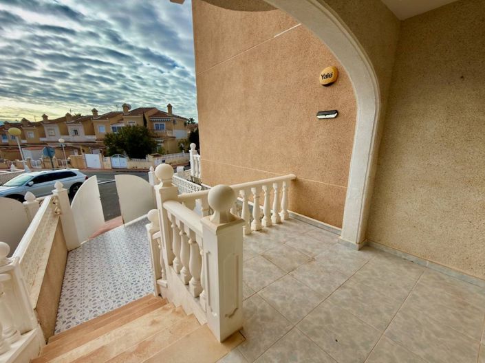 Image No.2-2 Bed Townhouse for sale