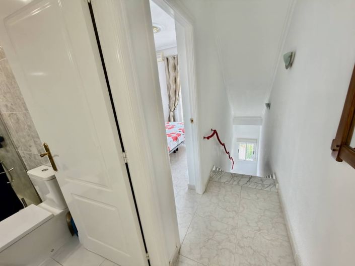 Image No.8-2 Bed Townhouse for sale