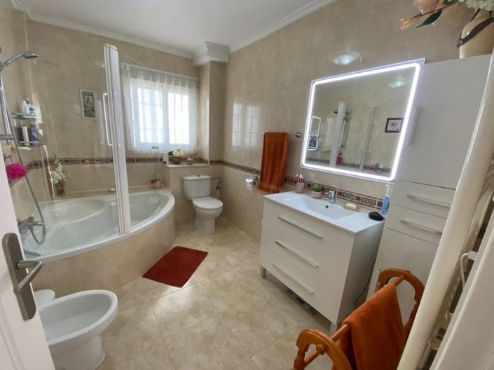 Image No.23-3 Bed Villa for sale