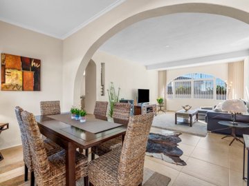 49285charmingthreebedroommediterraneanstylevi