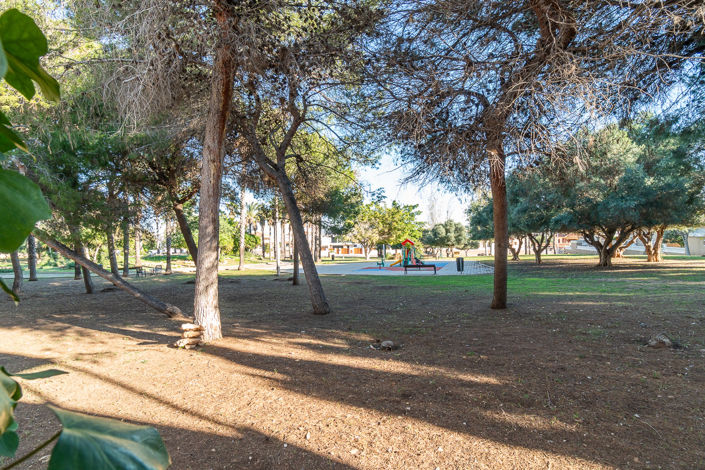 Image No.16-2 Bed Townhouse for sale