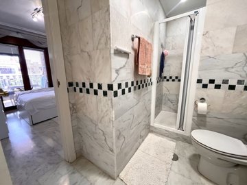 49297superior2bedroomapartmentinpau8villamart