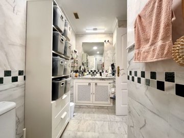 49297superior2bedroomapartmentinpau8villamart