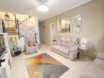 49308abeautifullypresentedthreebedroomsemidet