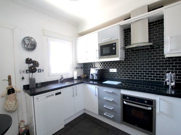 49308abeautifullypresentedthreebedroomsemidet