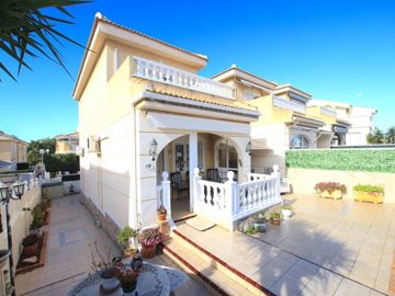 49308abeautifullypresentedthreebedroomsemidet