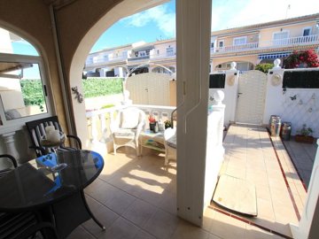 49308abeautifullypresentedthreebedroomsemidet