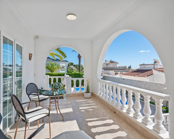 Image No.19-4 Bed Villa for sale