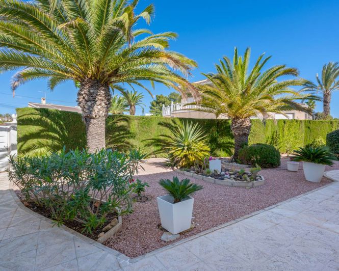 Image No.3-4 Bed Villa for sale