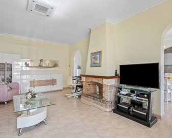 49309beautifulspanishstylevillawithstunningsa