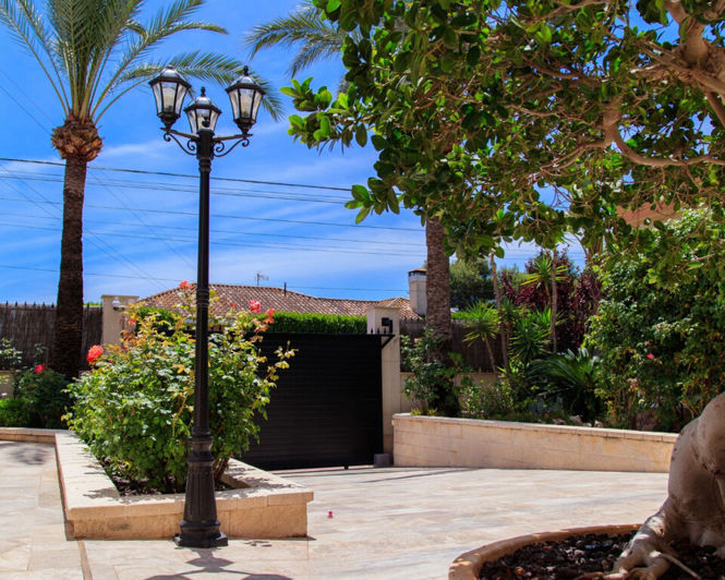 Image No.2-4 Bed Villa for sale