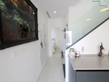 49320stunning3bed25bathvillawithprivatepoolbu