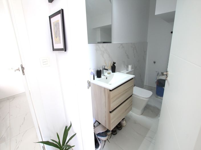 Image No.13-3 Bed Villa for sale