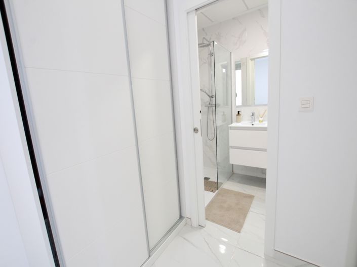 Image No.17-3 Bed Villa for sale