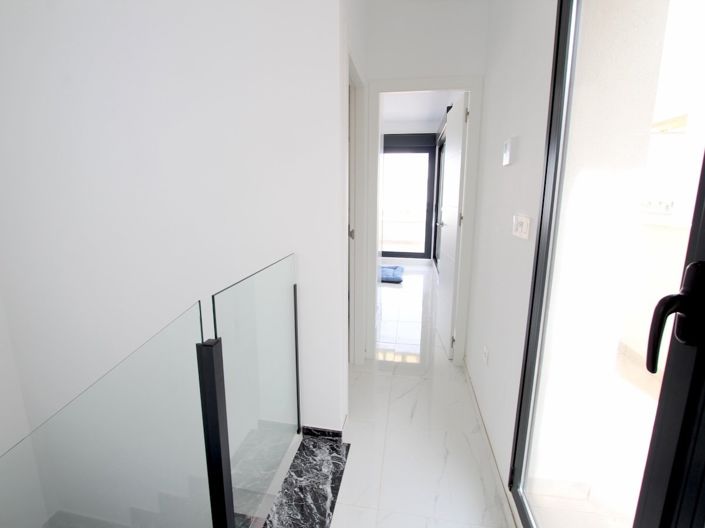 Image No.21-3 Bed Villa for sale