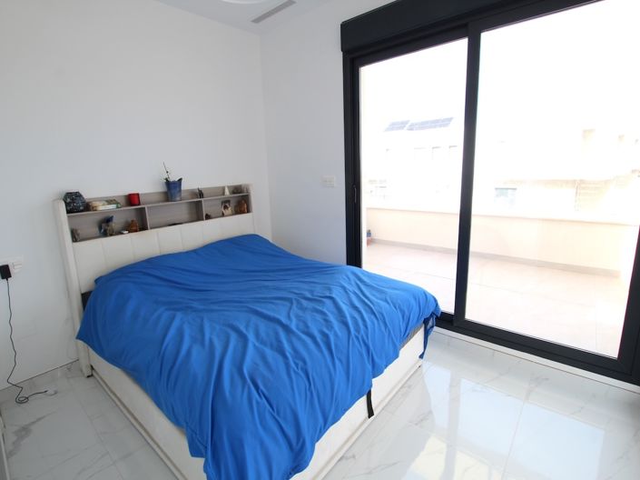 Image No.24-3 Bed Villa for sale